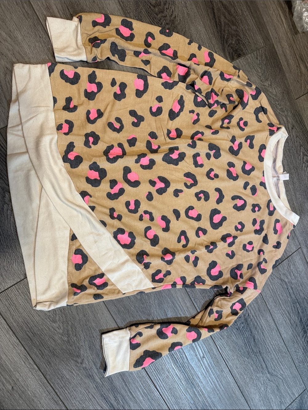 Honeyme Pink & Tan Leopard Print Pullover Sweatshirt